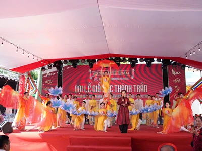 Đại lễ giỗ Đức Thánh Trần & công bố hợp nhất - họ Trần TP Hải Phòng thành công rực rỡ